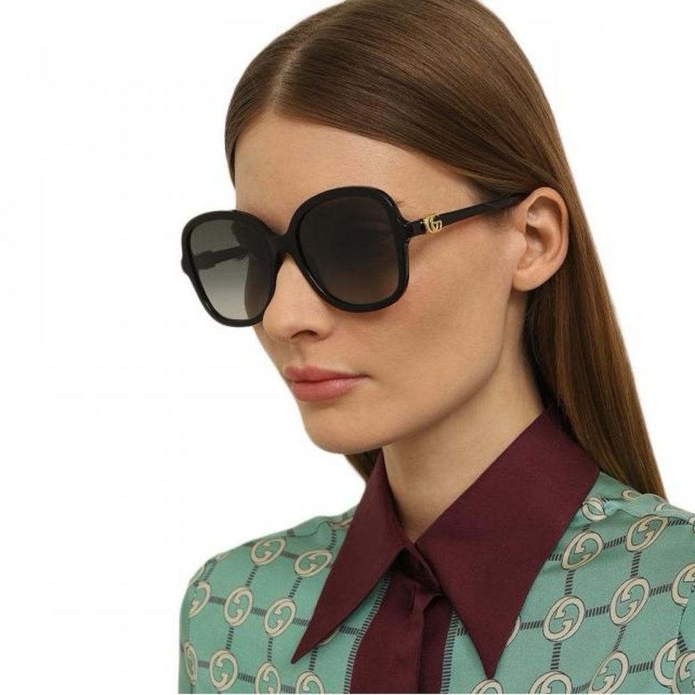 NWT BOUTIQUE Gucci Black Sunglasses